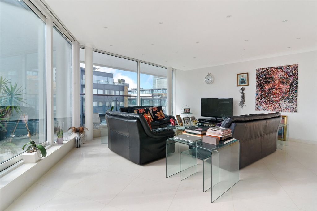 Property photo 1 of 8 Living Room