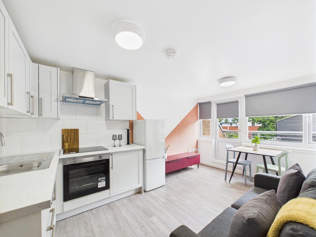 Property photo 1 of 4 Bright Open-Plan Living Area With A Modern Fitted ...