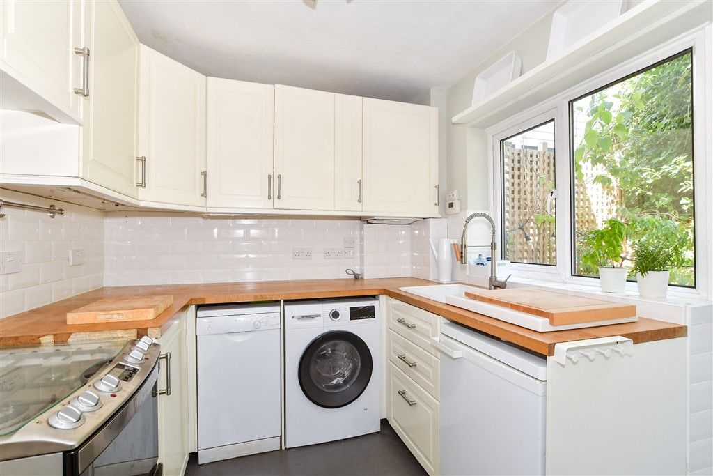 Property photo 3 of 20 Kitchen