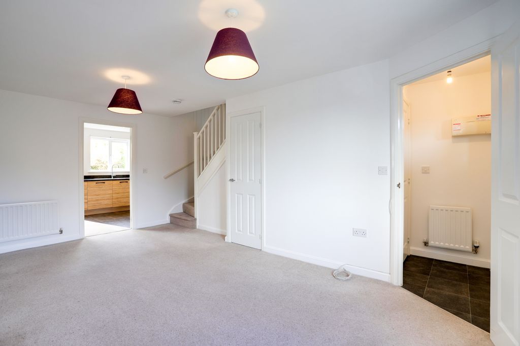Property photo 3 of 21