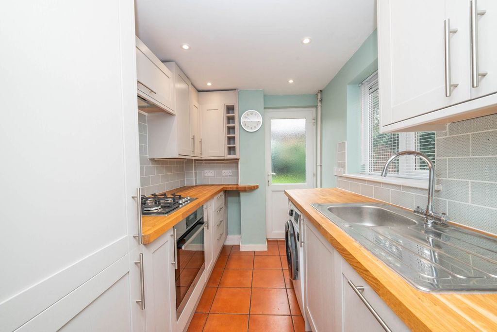 Property photo 2 of 9