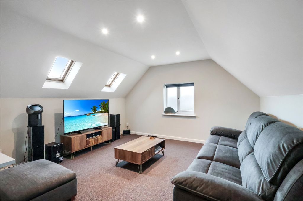 Property photo 2 of 7 Picture No. 01