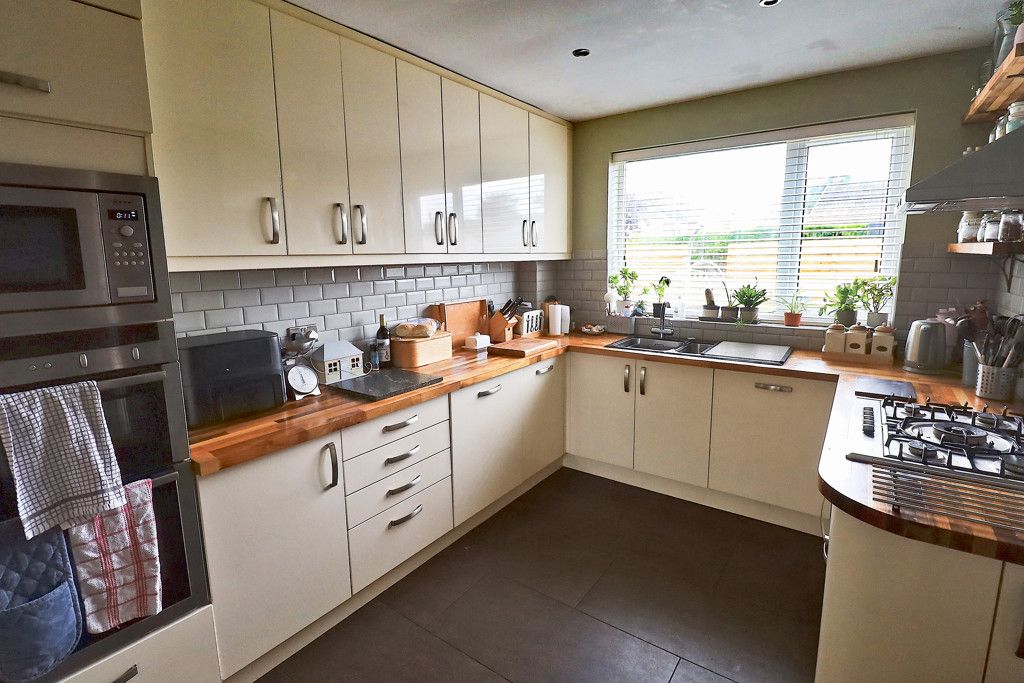 Property photo 2 of 22 Photo 12