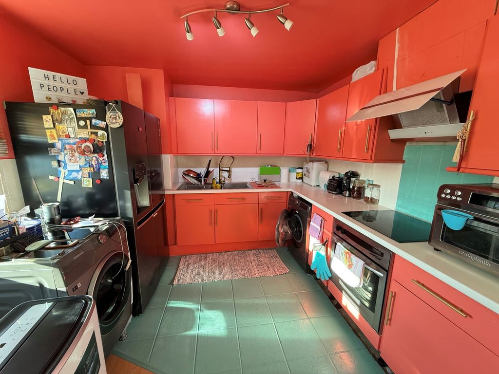 Property photo 2 of 6 4586494