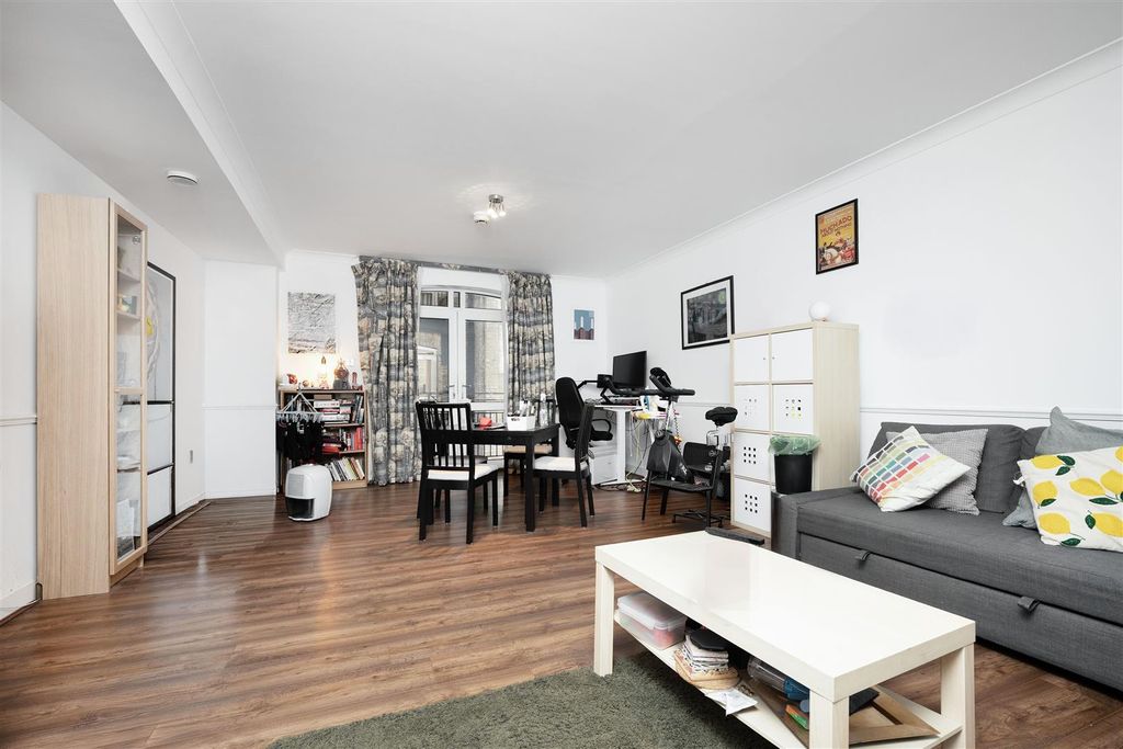 Property photo 1 of 8 P01 (39).Jpg