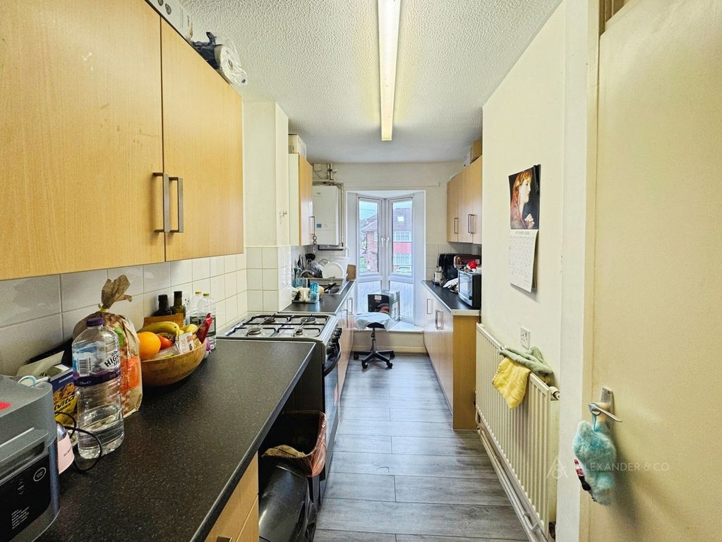 Property photo 3 of 9 3