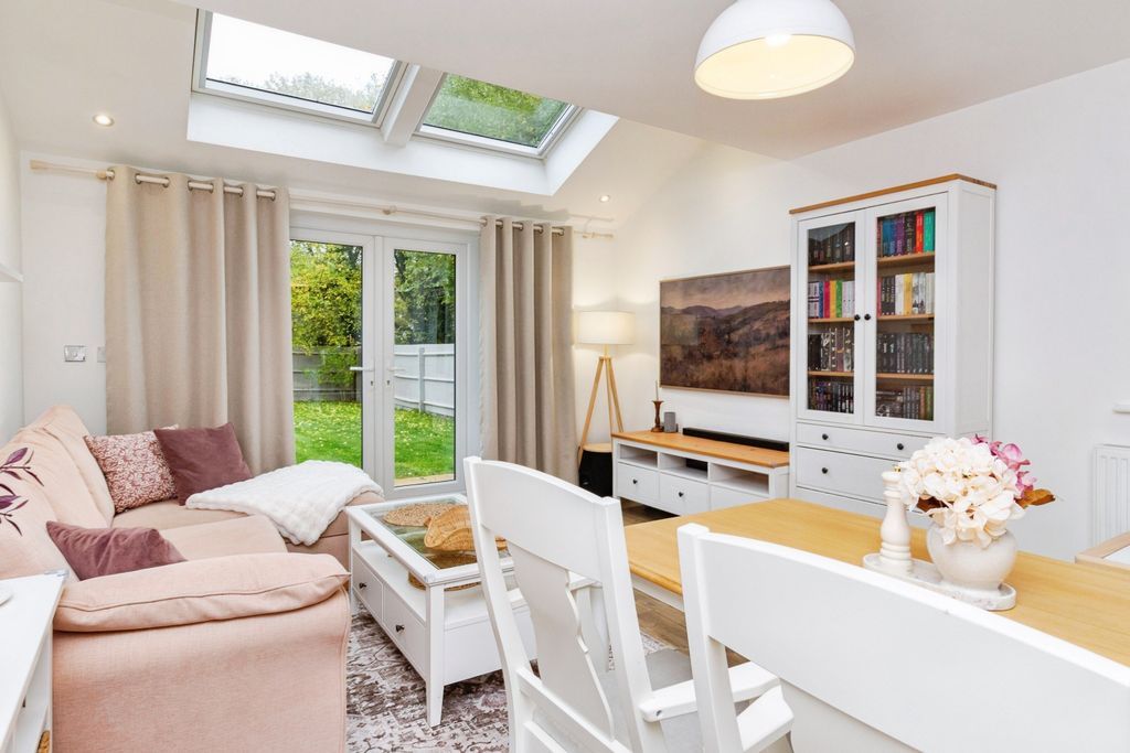 Property photo 3 of 17