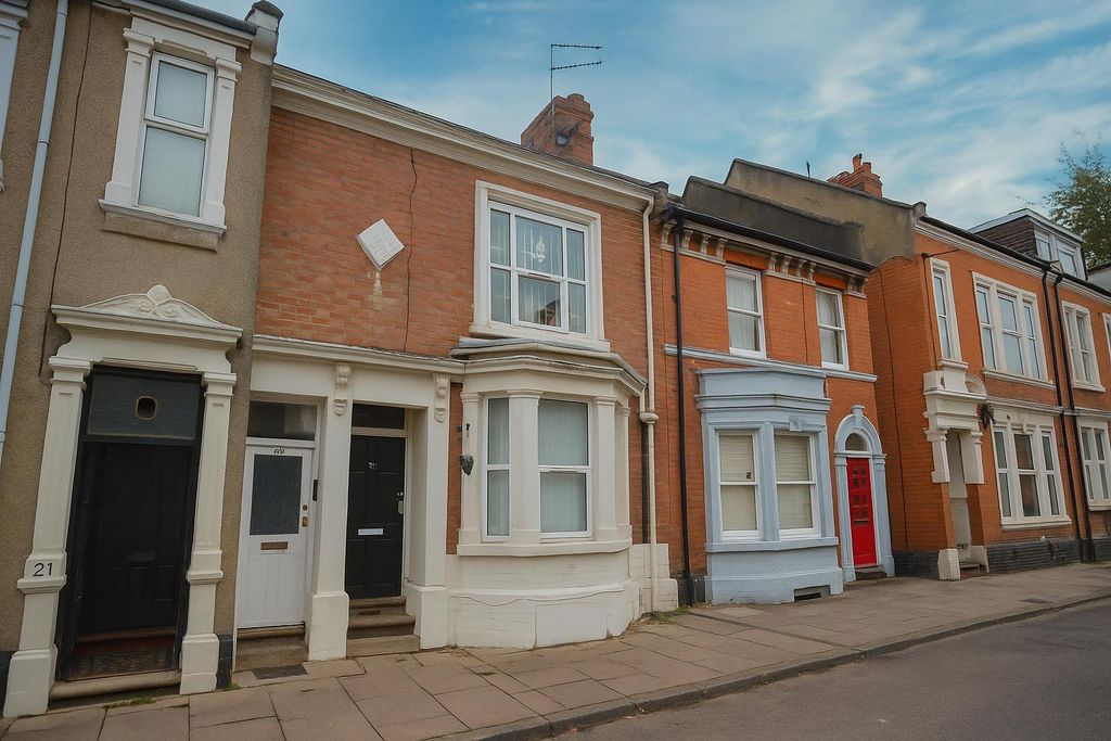 Property photo 1 of 6 23A Colwyn Rd Front.Png