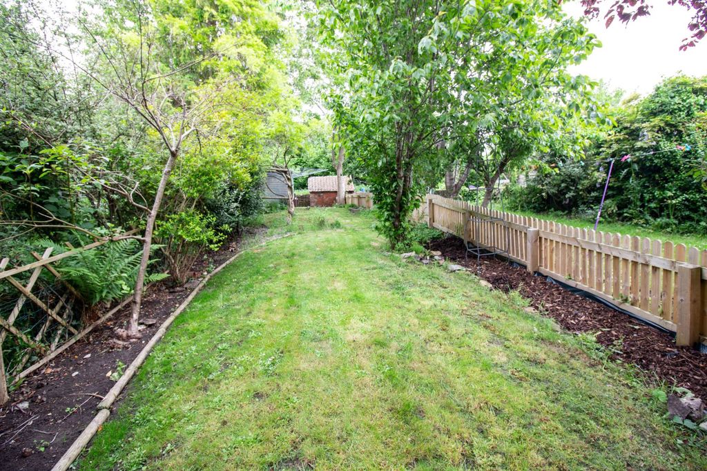 Property photo 2 of 22