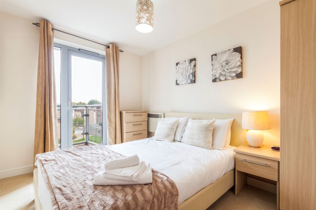 Property photo 3 of 6 E997A4Df-c034-4147-A