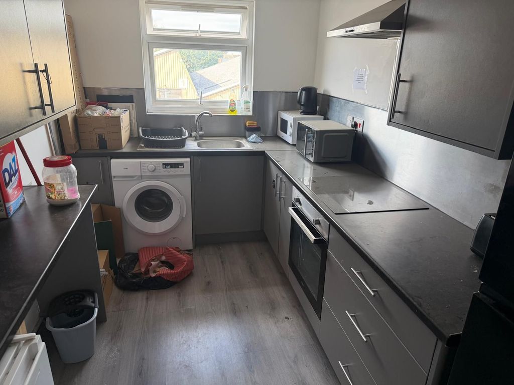 Property photo 2 of 3