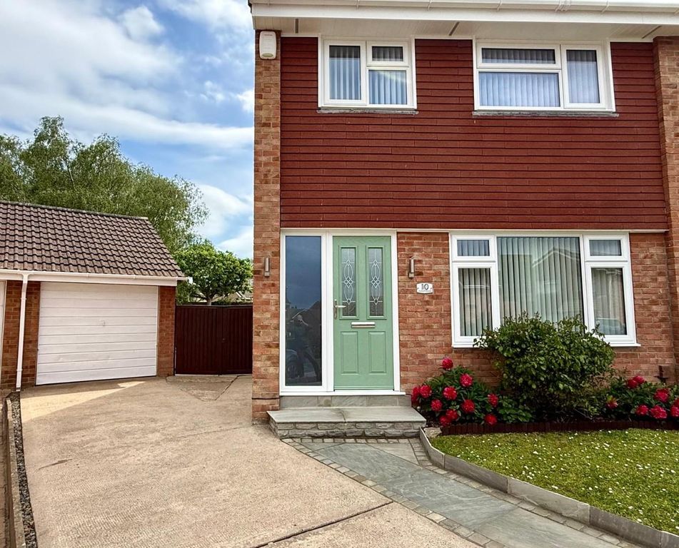 Property photo 2 of 30 ce231ba0-66Ae-4F3F-B1A6-8B40Bf2c01Ad.Jpeg