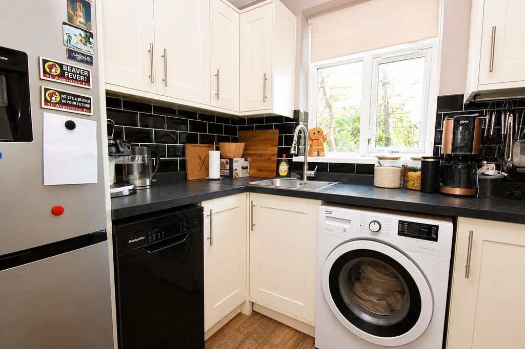 Property photo 2 of 9 4c26E62A-1c7c-4E60-88c9-d7cd98B3Aba2.Png