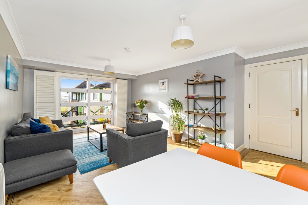 Property photo 2 of 16 Property Image 2