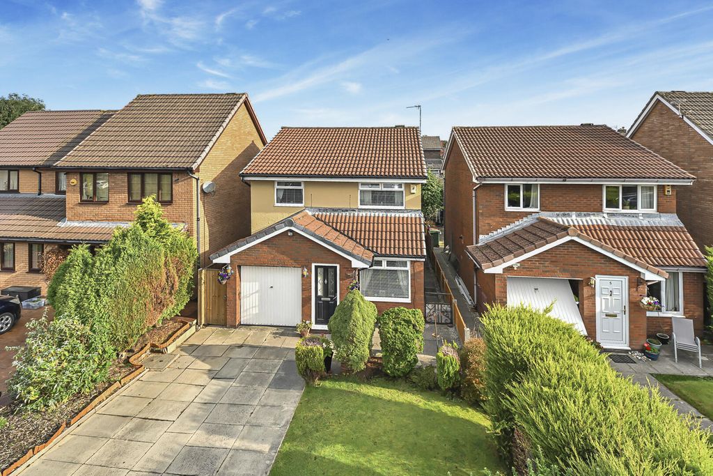 Property photo 2 of 28 Front (Exterior)