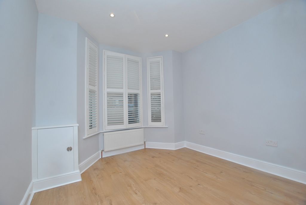 Property photo 3 of 6 Photo 3