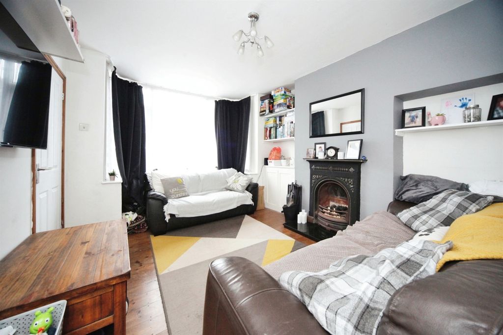 Property photo 2 of 15