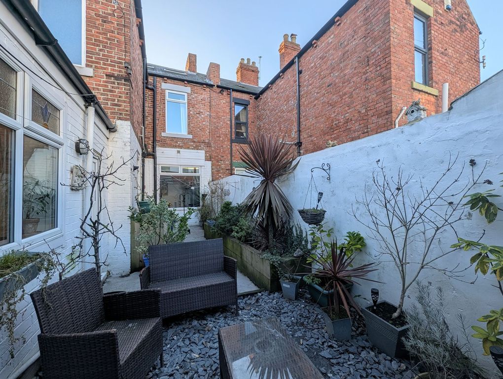 Property photo 3 of 34