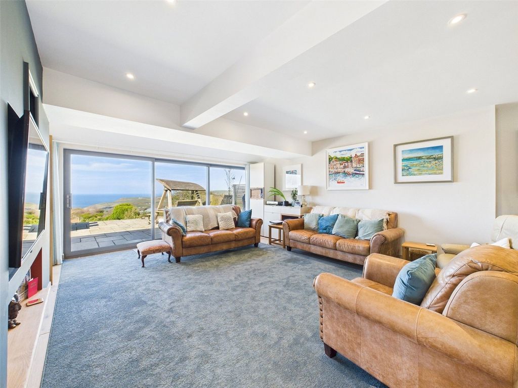 Property photo 2 of 36 Picture No. 21