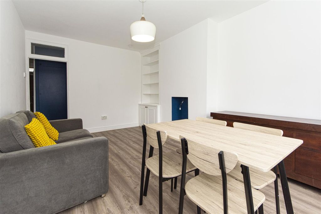 Property photo 3 of 11 Widecombe House (2).Jpg