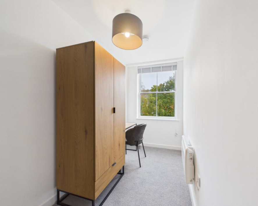 Property photo 2 of 6
