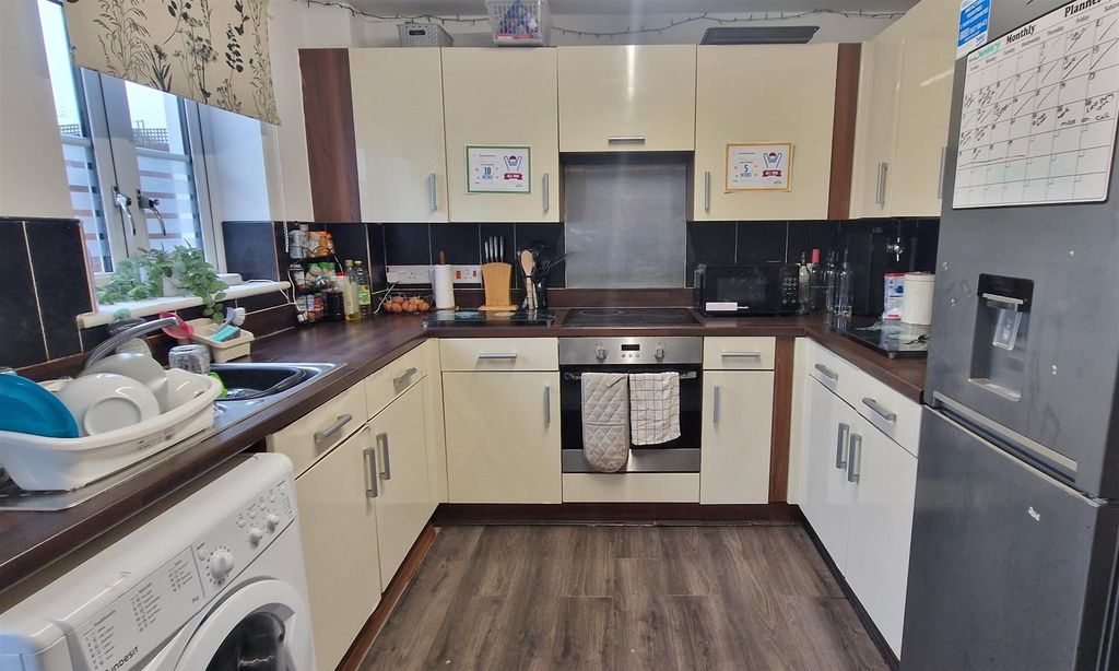 Property photo 3 of 13 20260120_134554.Jpg