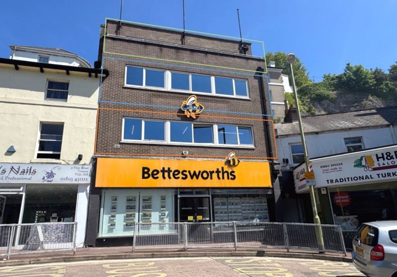 Property photo 1 of 7 Photo 8