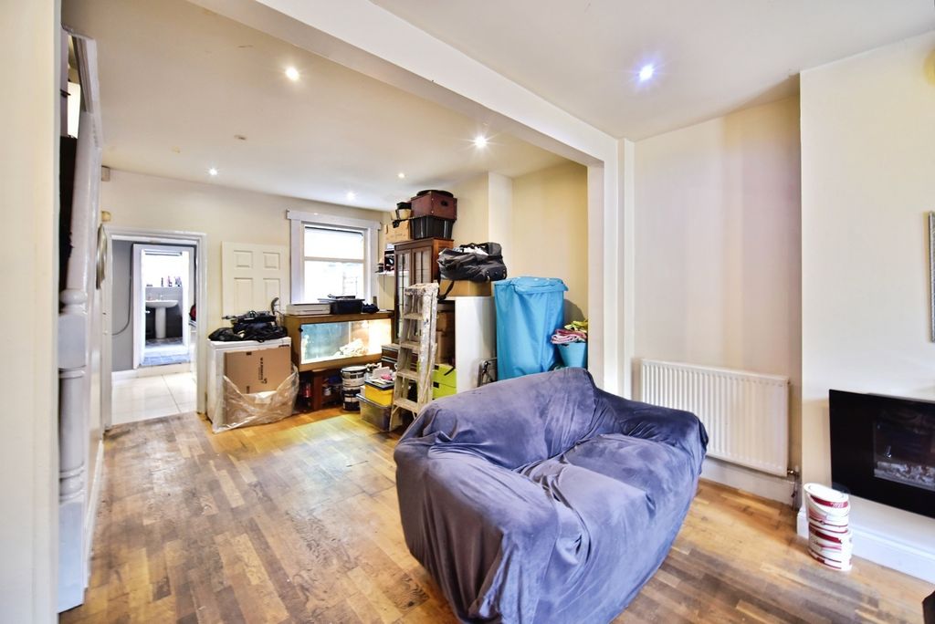 Property photo 3 of 14 Pbox-Img.Jpg