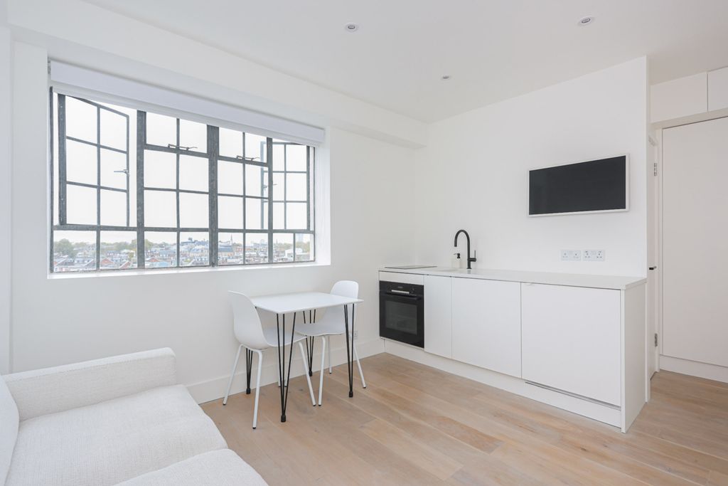 Property photo 2 of 17 Picture No. 07