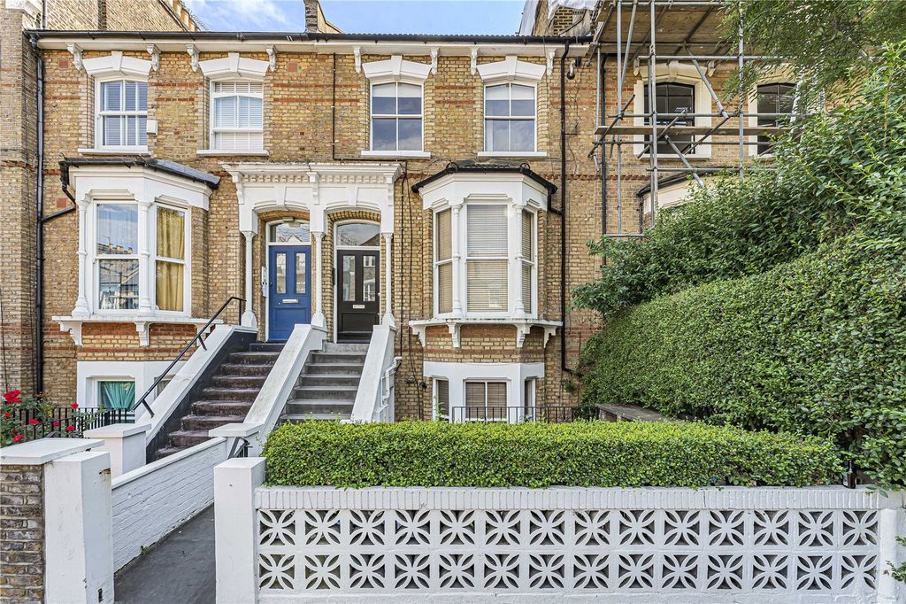 Property photo 1 of 12 Exterior