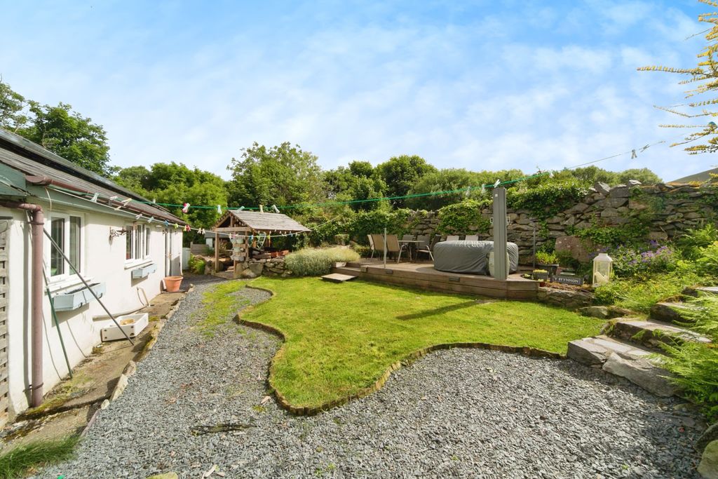 Property photo 1 of 18 Photography