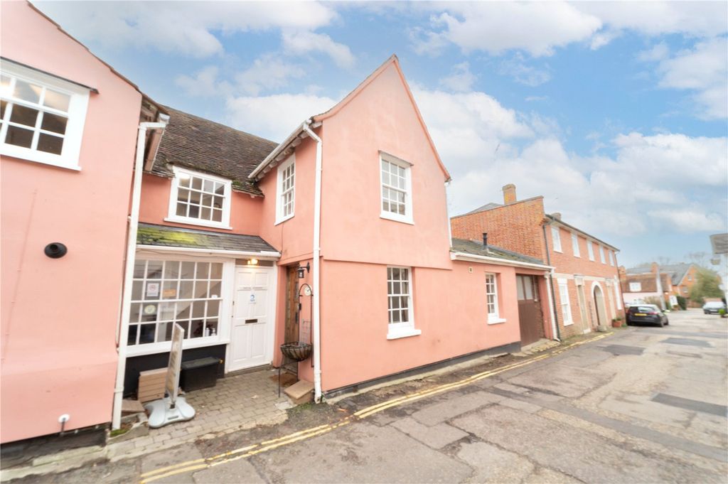 Property photo 2 of 8 Front Aspect