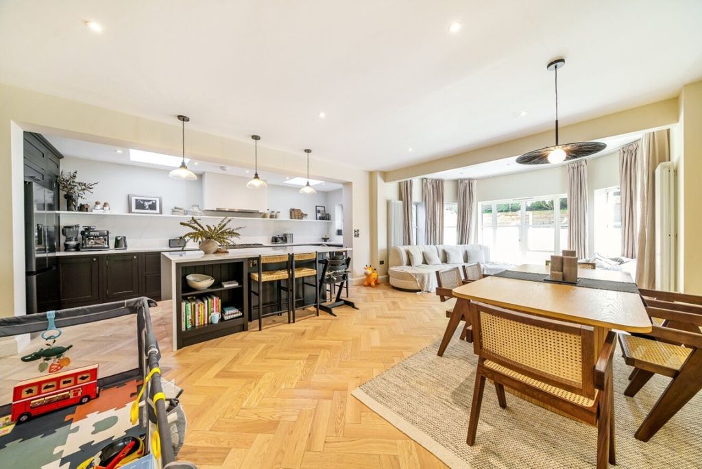 Property photo 2 of 19 1161610 (5)