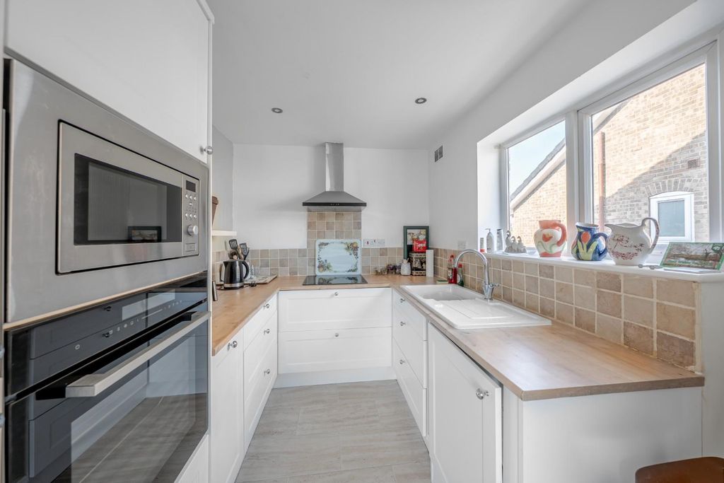 Property photo 2 of 15 Dsc09550-Hdr.Jpg