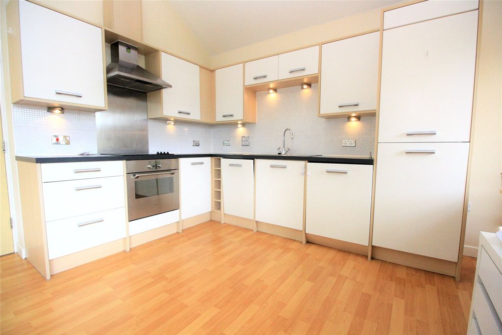 Property photo 3 of 13 Kitchen