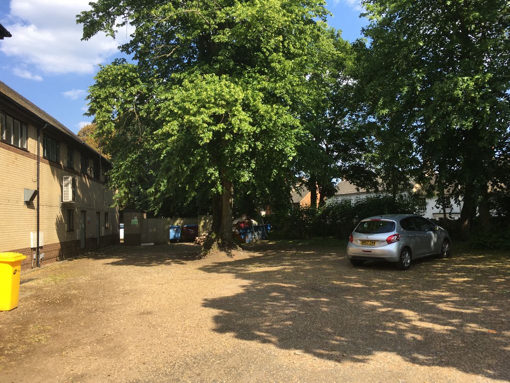 Property photo 2 of 3