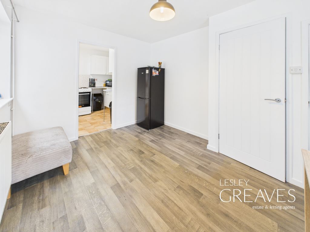 Property photo 3 of 18 Dining Room