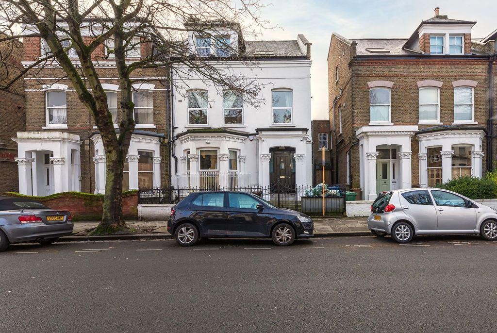 Property photo 2 of 5