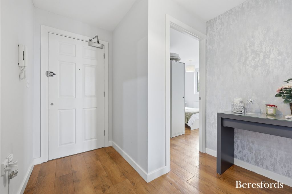 Property photo 3 of 14 Picture No. 24