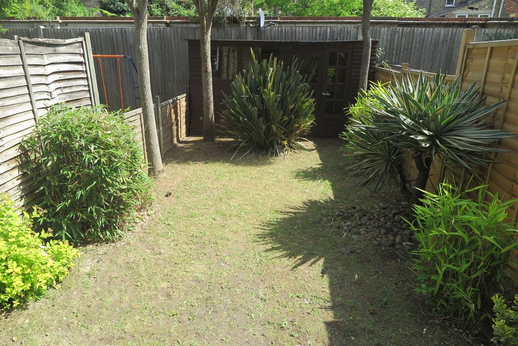 Property photo 2 of 9