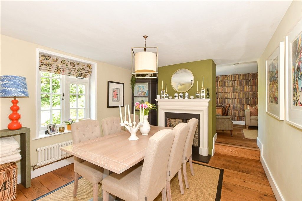 Property photo 3 of 20 Dining Area