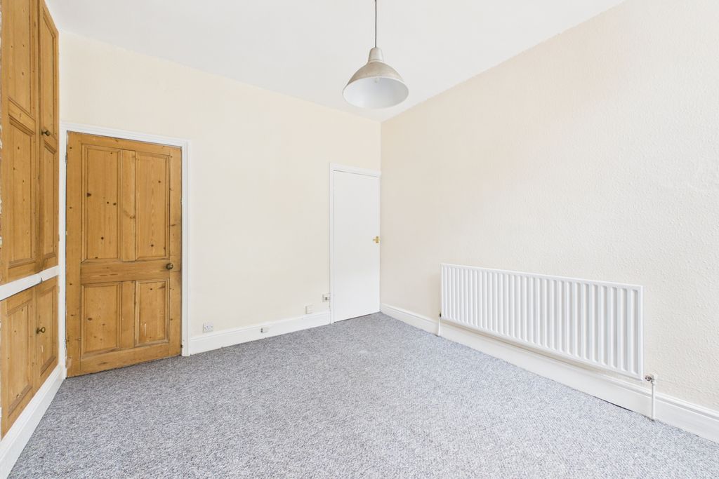 Property photo 3 of 17 Dining Room