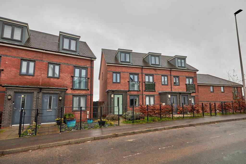 Property photo 1 of 15 Front