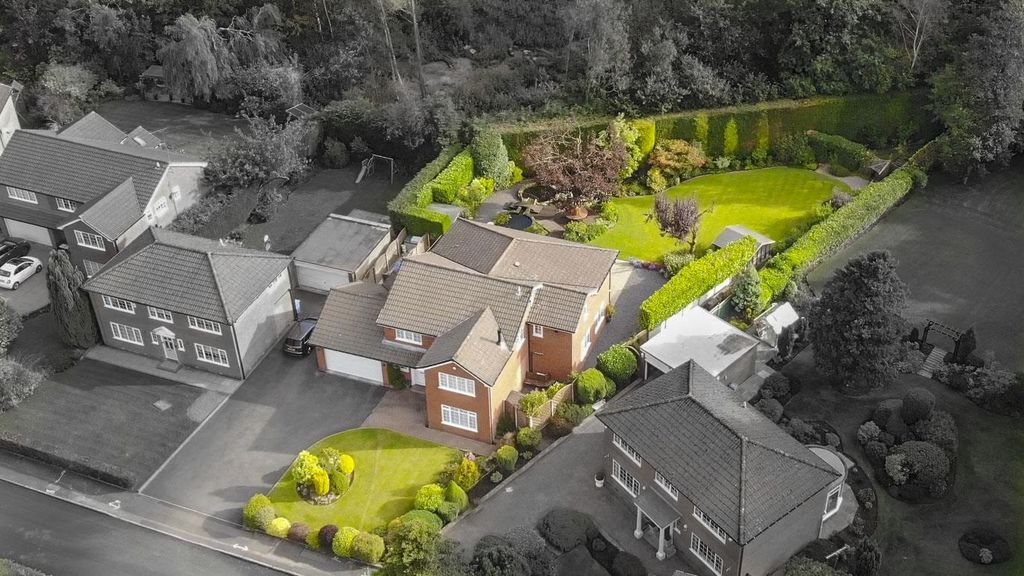 Property photo 1 of 44 Aerial Setting