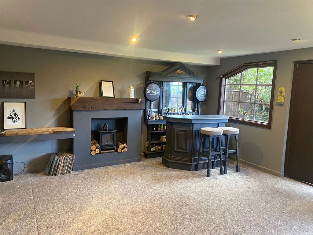 Property photo 3 of 24 Lodge