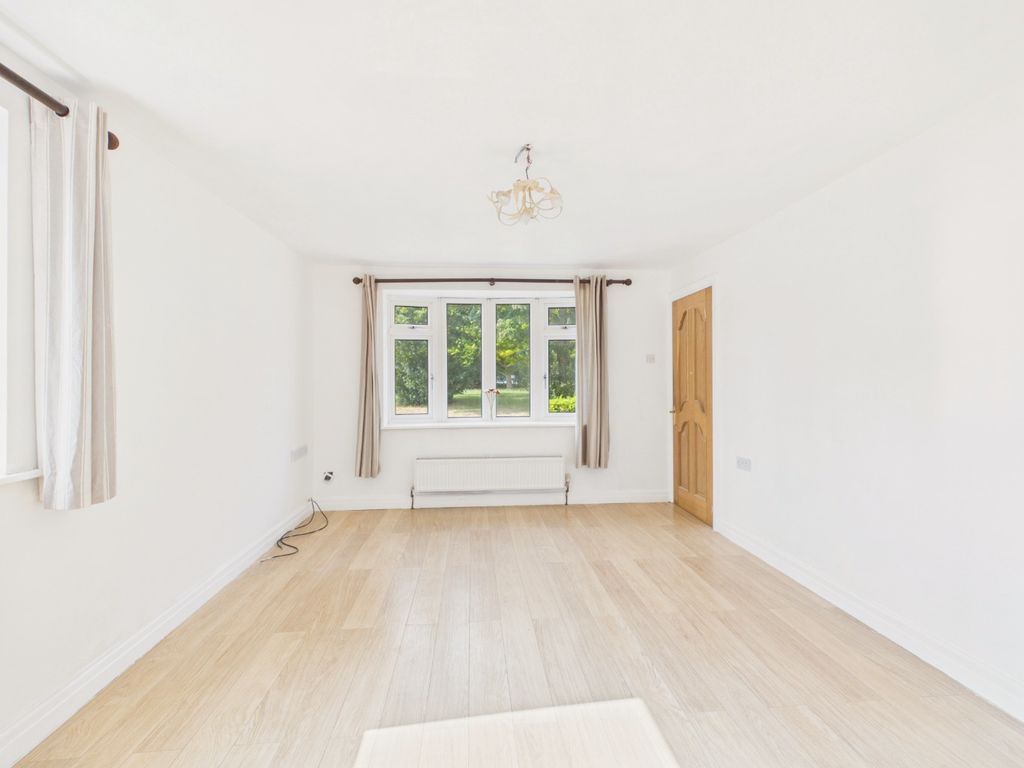 Property photo 3 of 20 5294216