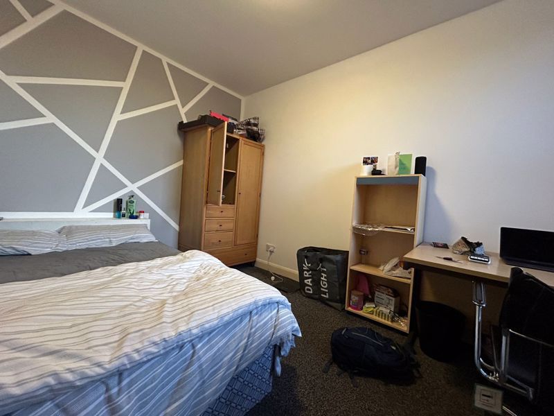 Property photo 1 of 16 Photo 15