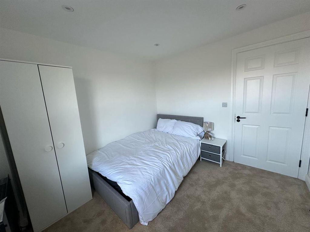 Property photo 2 of 50 Whatsapp Image 2025-10-30 At 16.59.53 (1).Jpeg