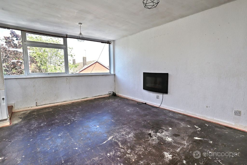 Property photo 3 of 14 5177723