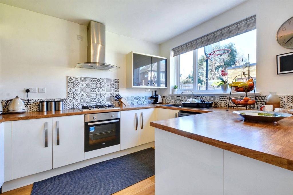 Property photo 3 of 26 Kitchen_1.Jpeg